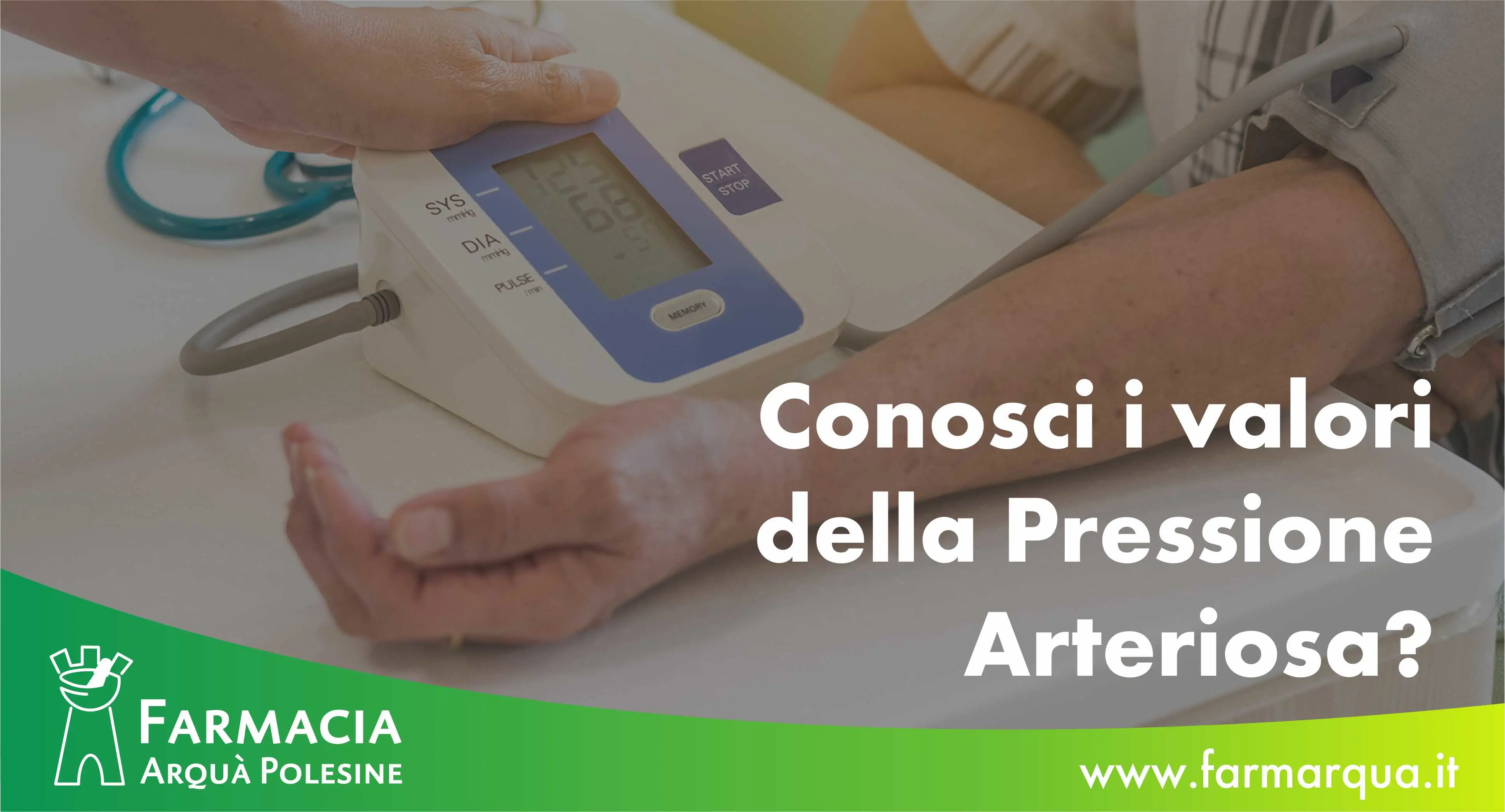 Dottore misura pressione arteriosa